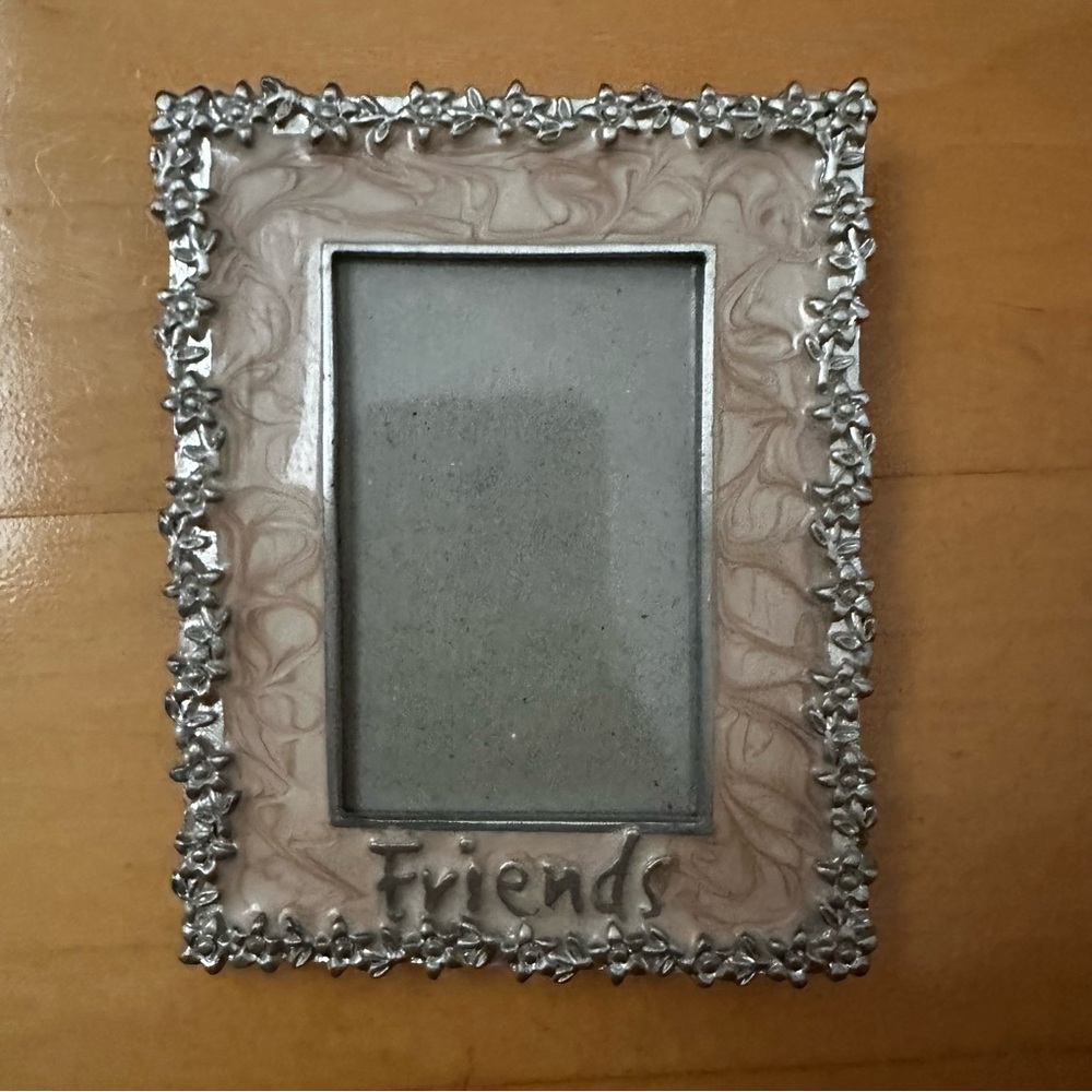Silver Floral Friends Photo Frame